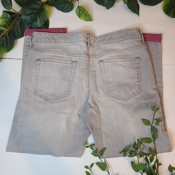 11 Mossimo Grey and Red crop Pantacourt Jeans - Picture 6 of 6